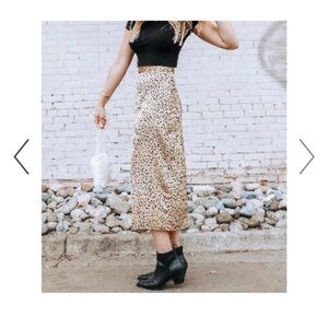 Forever 21 Animal Print Skirt in Tan and Black
